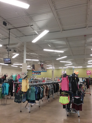 Thrift Store «Goodwill Store & Donation Center», reviews and photos, 420 W Army Trail Rd, Bloomingdale, IL 60108, USA