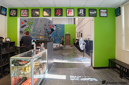 Rock Climbing Gym «Hangar 18 Indoor Climbing Gym - Rancho Cucamonga», reviews and photos, 9004 Hyssop Dr, Rancho Cucamonga, CA 91730, USA