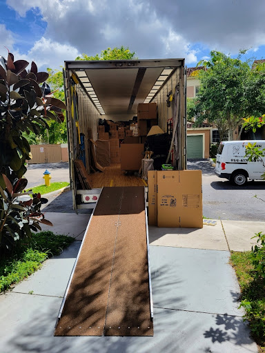 Moving and Storage Service «Two Men and a Truck», reviews and photos, 2160 N Andrews Ave, Pompano Beach, FL 33069, USA