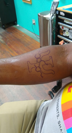 Tattoo Shop «Ink and Iron Tattoo Parlour and Gallery», reviews and photos, 1505 Adams St, Toledo, OH 43604, USA