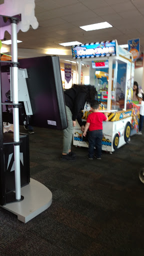 Shopping Mall «Gateway Center», reviews and photos, 1 Mystic View Rd, Everett, MA 02149, USA