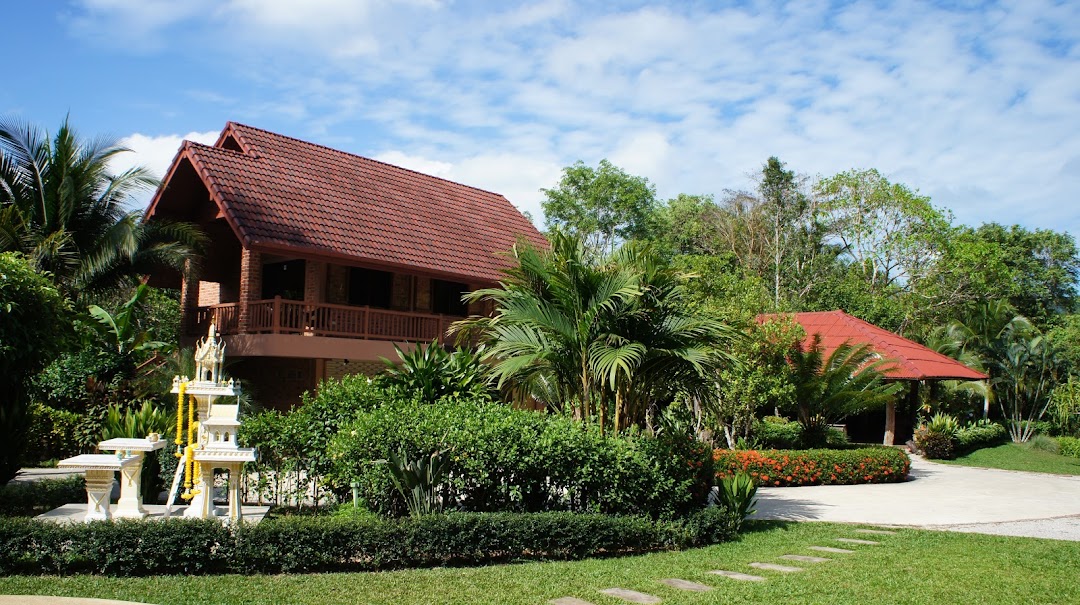 Villas in Krabi Cliffside Lagoon Villa