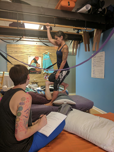 Massage Therapist «Heeling Sole Barefoot Massage», reviews and photos, 1864 Nacogdoches Rd, Alamo Heights, TX 78209, USA