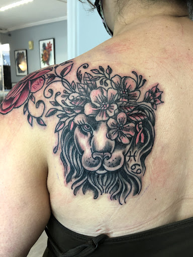 Tattoo Shop «Talon Studio Tattoo», reviews and photos, 14 S Main St, Boonsboro, MD 21713, USA