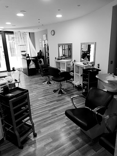 Urban Perruqueria en Tona, Barcelona