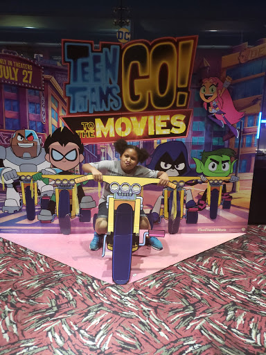 Movie Theater «AMC Magic Johnson Harlem 9», reviews and photos, 2309 Frederick Douglass Blvd, New York, NY 10027, USA