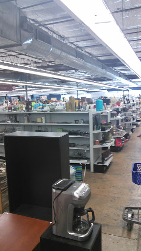 Thrift Store «Goodwill Central Texas - Macfarlane Center & Computer Works», reviews and photos