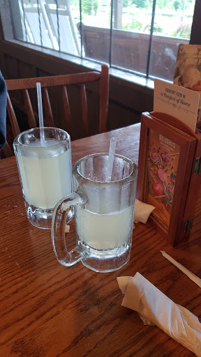 American Restaurant «Cracker Barrel Old Country Store», reviews and photos, 16 Nashua Rd, Londonderry, NH 03053, USA