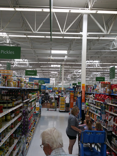 Department Store «Walmart Supercenter», reviews and photos, 7631 Gall Blvd, Zephyrhills, FL 33541, USA