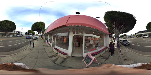 Cosmetics Store «Benefit Cosmetics Boutique & Brow Bar», reviews and photos, 1210 Montana Ave, Santa Monica, CA 90403, USA