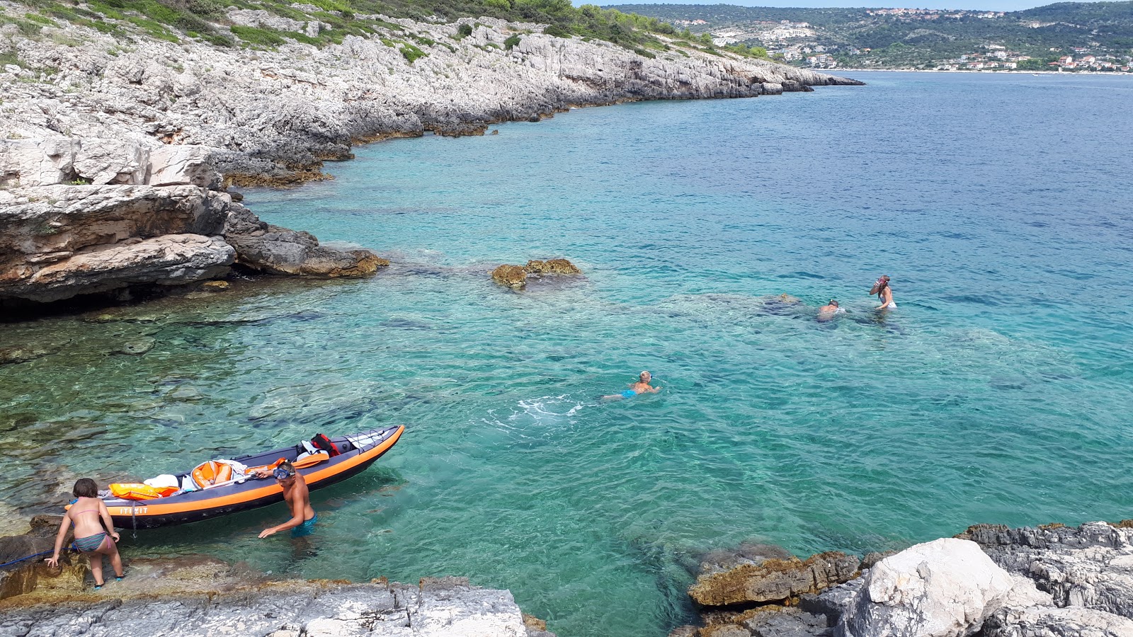 Zdjęcie Zaline Beach - popularne miejsce wśród znawców relaksu