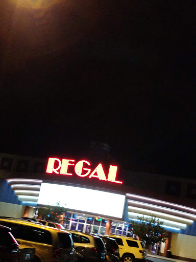 Movie Theater «Regal Cinemas Henrietta 18», reviews and photos, 525 Marketplace Dr, Rochester, NY 14623, USA