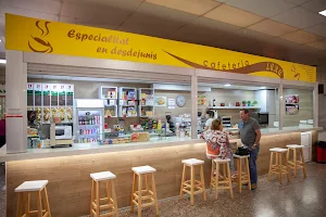 Cafetería Lara image