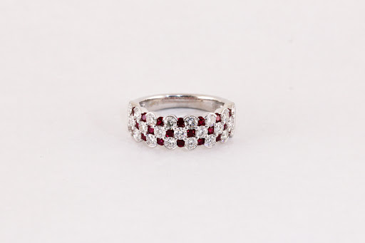 Jewelry Repair Service «6th Avenue Jewelers», reviews and photos, 2060 6th Ave, Vero Beach, FL 32960, USA