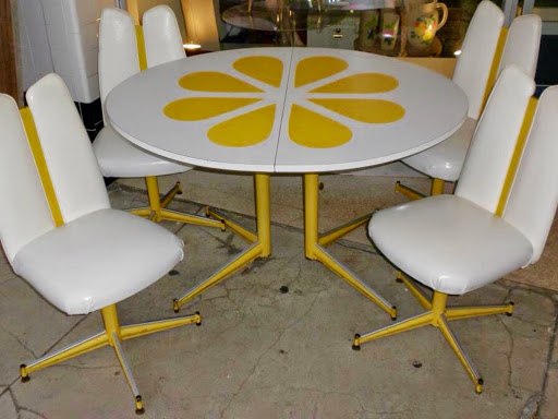 Vintage Clothing Store «Replay Vintage Goods», reviews and photos, 3708 Main St, Houston, TX 77002, USA