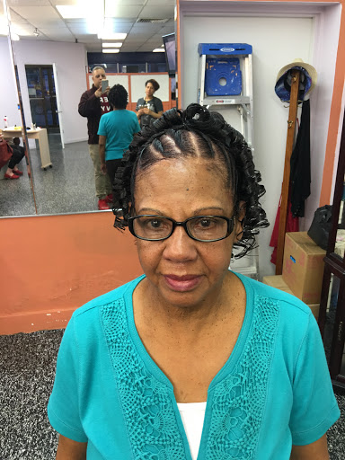 Barber Shop «New York Style Barber Shop», reviews and photos, 524 N 9th St, Lebanon, PA 17046, USA