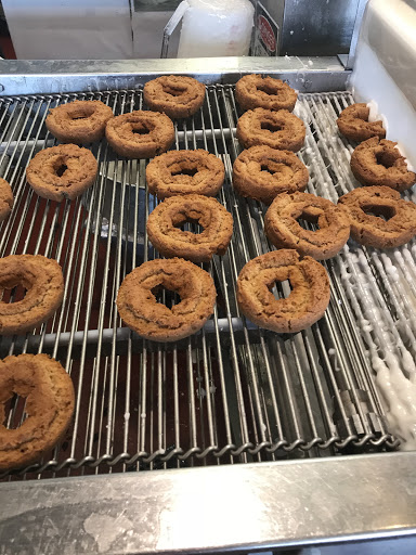 Donut Shop «Krispy Kreme Buford», reviews and photos, 3387 Buford Dr NE, Buford, GA 30519, USA