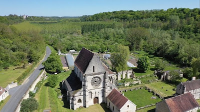 Abbaye de Lieu Restauré à Bonneuil-en-Valois