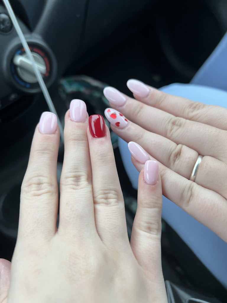 Queen Nails 27205
