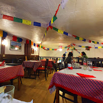 Atmosphère du Restaurant népalais Restaurant Katmandou - Les Saveurs de l'Himalaya à Grenoble - n°6