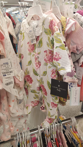 Clothing Store «Ross Dress for Less», reviews and photos, 3425 E Foothill Blvd, Pasadena, CA 91107, USA