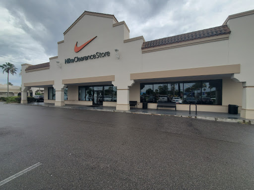 Clothing Store «Nike Clearance Store», reviews and photos, 5209 International Dr, Orlando, FL 32819, USA