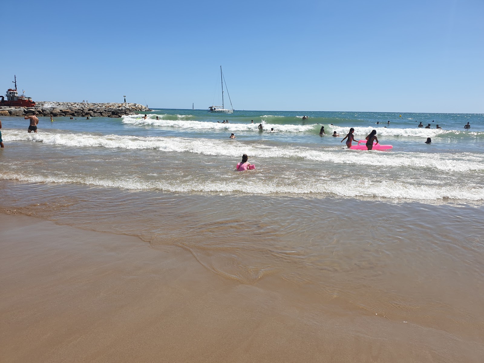 Foto di Platja Port Ginesta ubicato in zona naturale