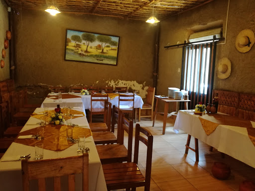 Romantic restaurants with music in Piura