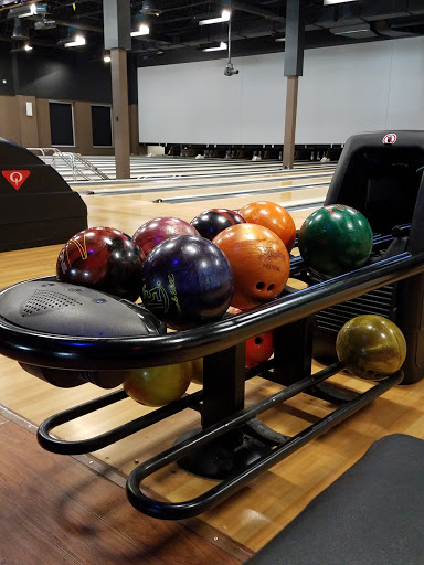 Bowling Alley «Revolutions Bowling & Lounge», reviews and photos, 60 Bidwell Rd, South Windsor, CT 06074, USA