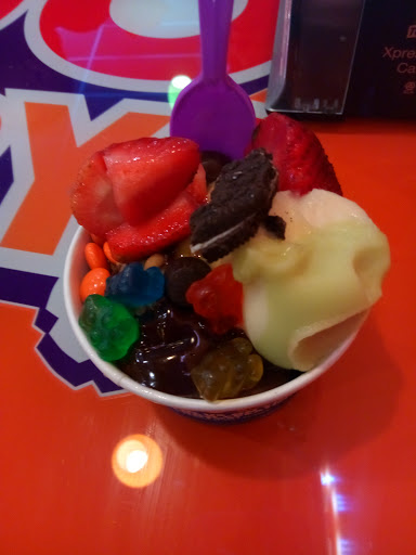 Frozen Yogurt Shop «YoGo Factory Frozen Yogurt of Gloucester Township», reviews and photos, 629 Cross Keys Rd B, Sicklerville, NJ 08081, USA