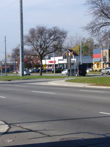 Grocery Store «Foodland», reviews and photos, 18880 W 8 Mile Rd, Southfield, MI 48075, USA