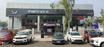 Mahindra Unnati Motors   Suv & Commercial Vehicle Showroom