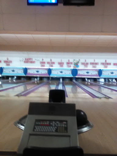 Bowling Alley «Parkland Bowl», reviews and photos, 5700 Silver Hill Rd, District Heights, MD 20747, USA