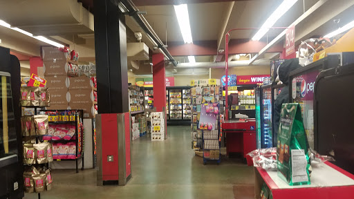 Grocery Store «Grocery Outlet Bargain Market», reviews and photos, 1700 Capitol Ave, Sacramento, CA 95811, USA