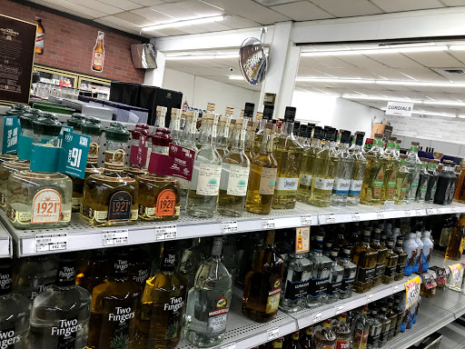 Liquor Store «1 Stop Beverage», reviews and photos, 2331 Cobb Pkwy SE, Smyrna, GA 30080, USA