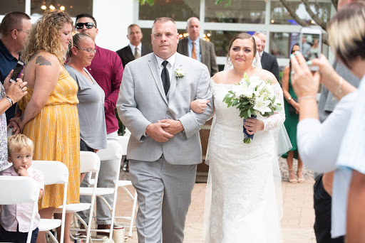 Wedding Venue «Chantelle Marie Lakehouse & Celebration Hall», reviews and photos, 5151 W Lake Rd, Auburn, NY 13021, USA