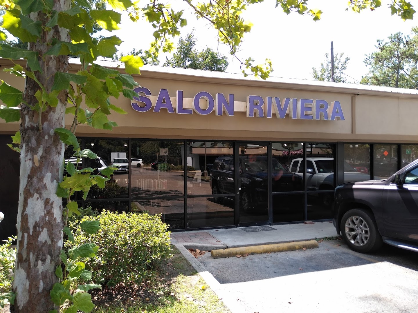 Salon Riviera
