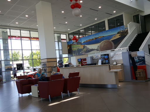 Toyota Dealer «Folsom Lake Toyota», reviews and photos, 12747 Folsom Blvd, Folsom, CA 95630, USA