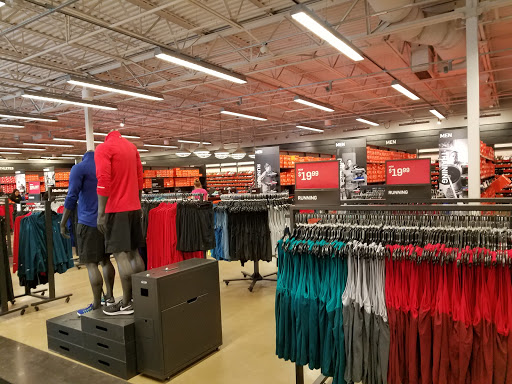 Clothing Store «Nike Factory Store», reviews and photos, 241 Fort Evans Road Northeast #510, Leesburg, VA 20176, USA