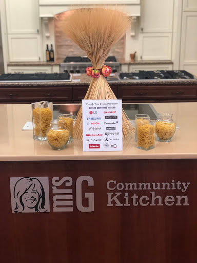 Appliance Store «Mrs. G TV & Appliances», reviews and photos, 2720 US-1 BUS, Lawrence Township, NJ 08648, USA