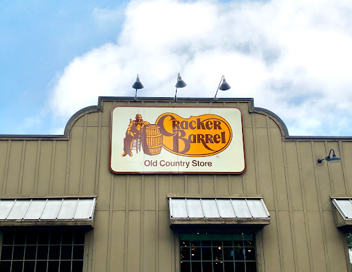 American Restaurant «Cracker Barrel Old Country Store», reviews and photos, 5580 Windward Pkwy, Alpharetta, GA 30004, USA