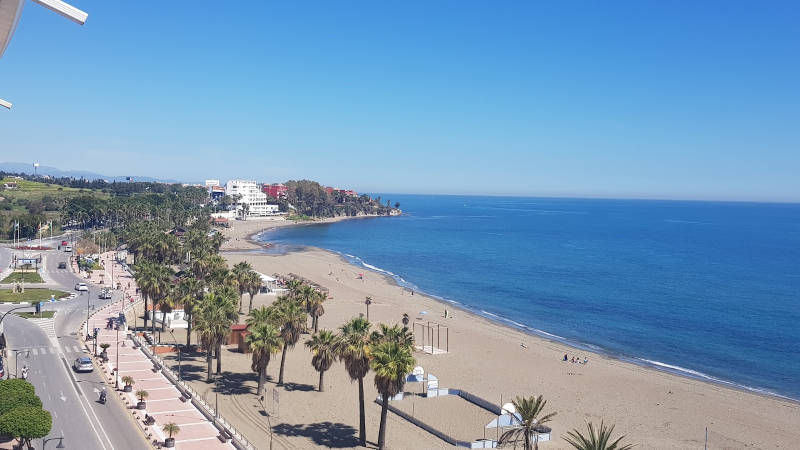 Foto von Playa de la Cala mit beiger sand Oberfläche