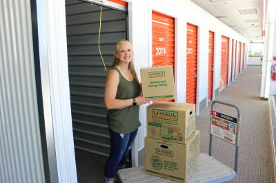 Truck Rental Agency «U-Haul Moving & Storage of Inglewood», reviews and photos, 964 South La Brea Ave, Inglewood, CA 90301, USA