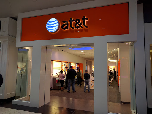 AT&T, 9534 SW Washington Square Rd, Tigard, OR 97223, USA, 