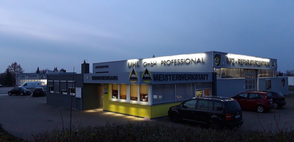 Uhl GmbH Fahrzeugaufbereitung, Lackiererei, KFZ-Werkstatt