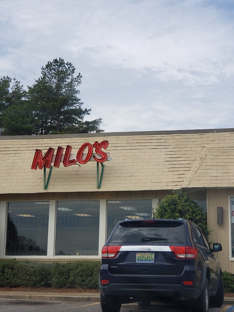 Milo's Hamburgers 35064