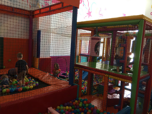 Información y opiniones sobre Macro Bocatas de Granada