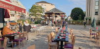 Atmosphère du Restaurant le Carré Pointu (Le Trévise) à Le Plessis-Trévise - n°2