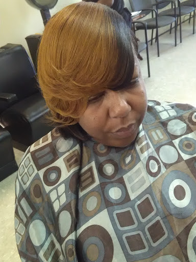 Beauty Salon «Nouveau-U Unisex Salon», reviews and photos, 1006 Settlers Landing Rd # M, Hampton, VA 23669, USA