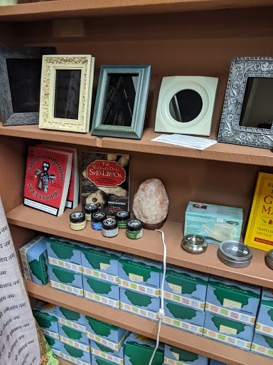 Book Store «Mondazzi Books», reviews and photos, 570 Hayden Station Rd, Windsor, CT 06095, USA